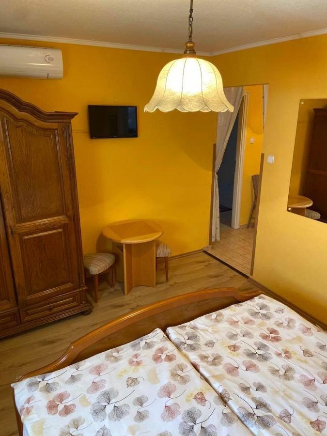 Apartamento Fodor Ház Gyenesdiás Exterior foto